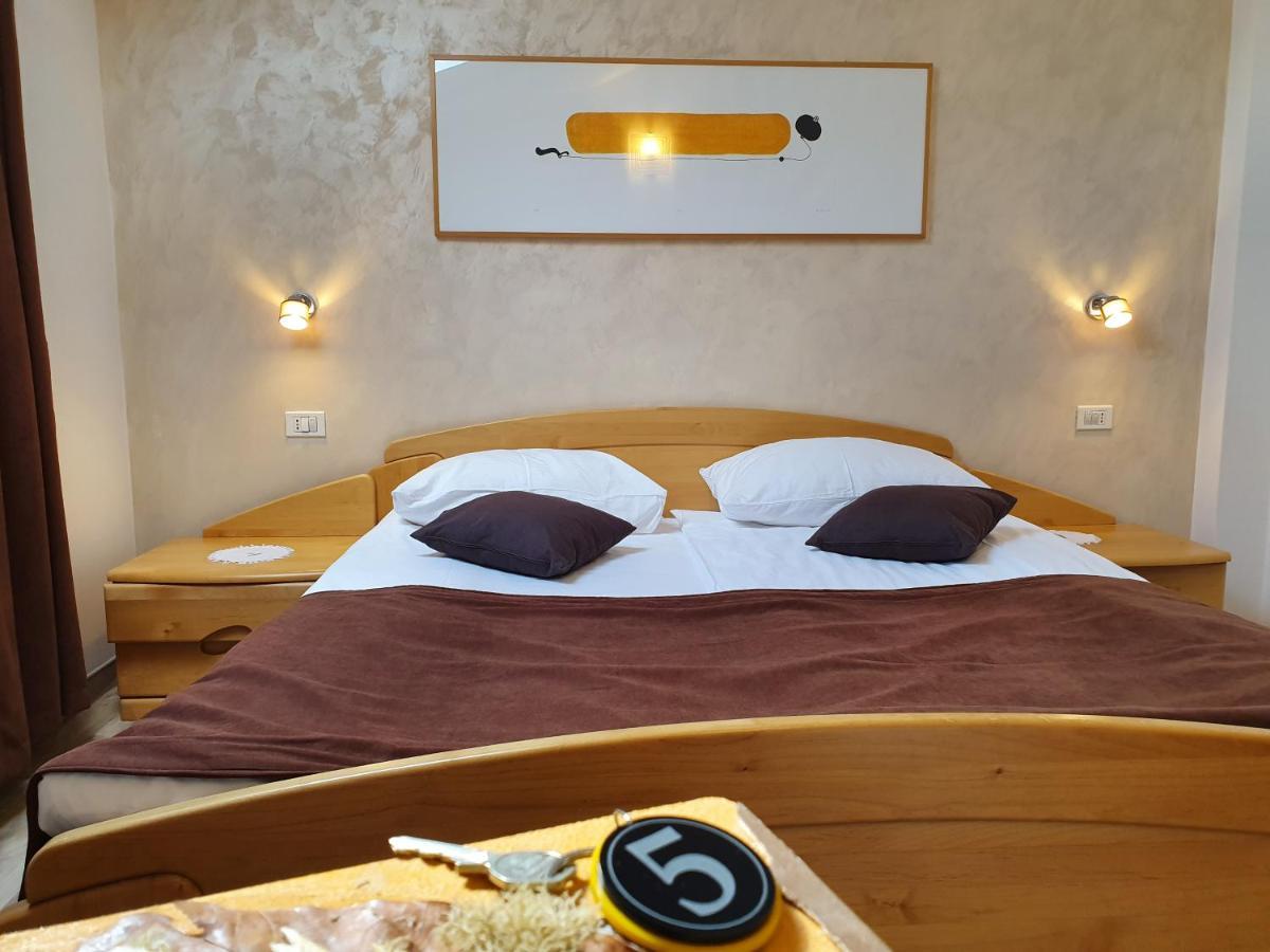 Restaurant And Rooms Kotlar コバリード エクステリア 写真