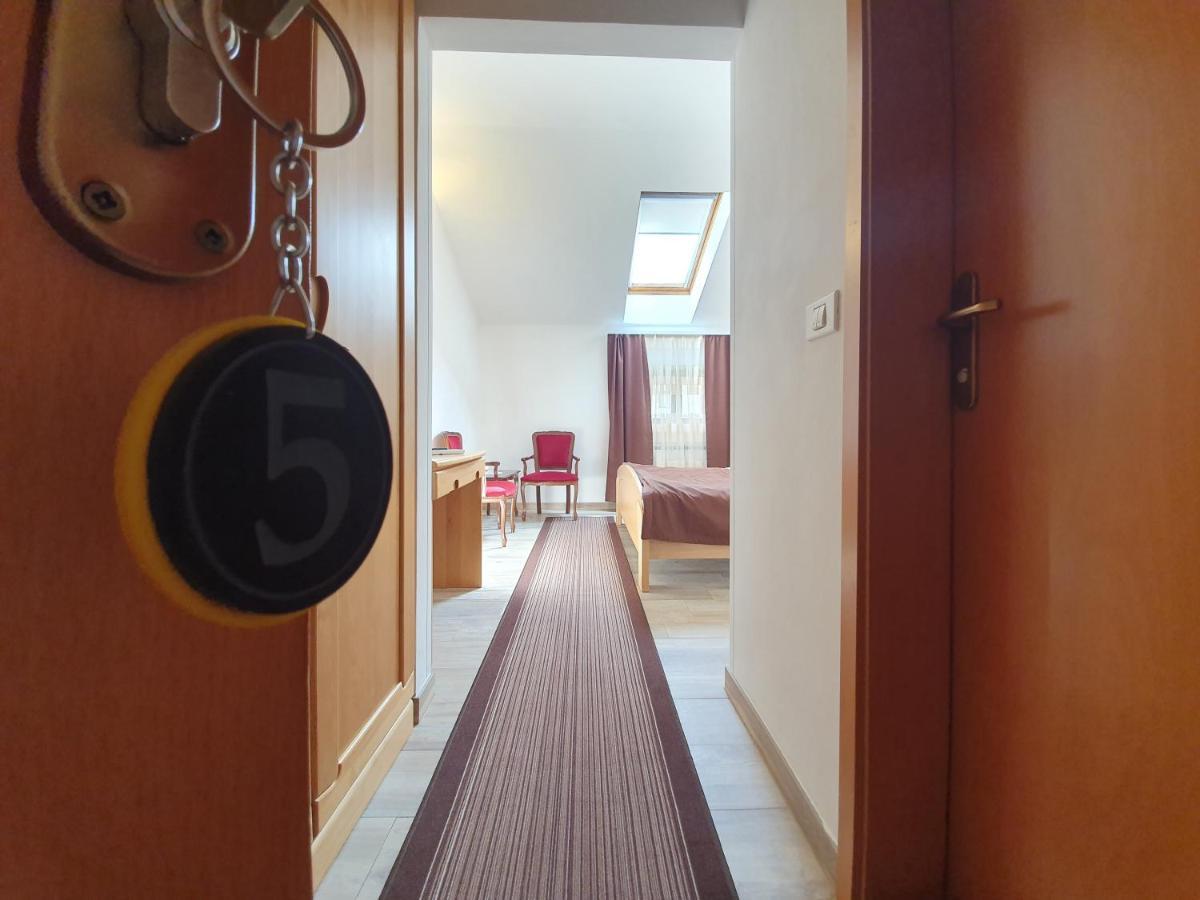 Restaurant And Rooms Kotlar コバリード エクステリア 写真